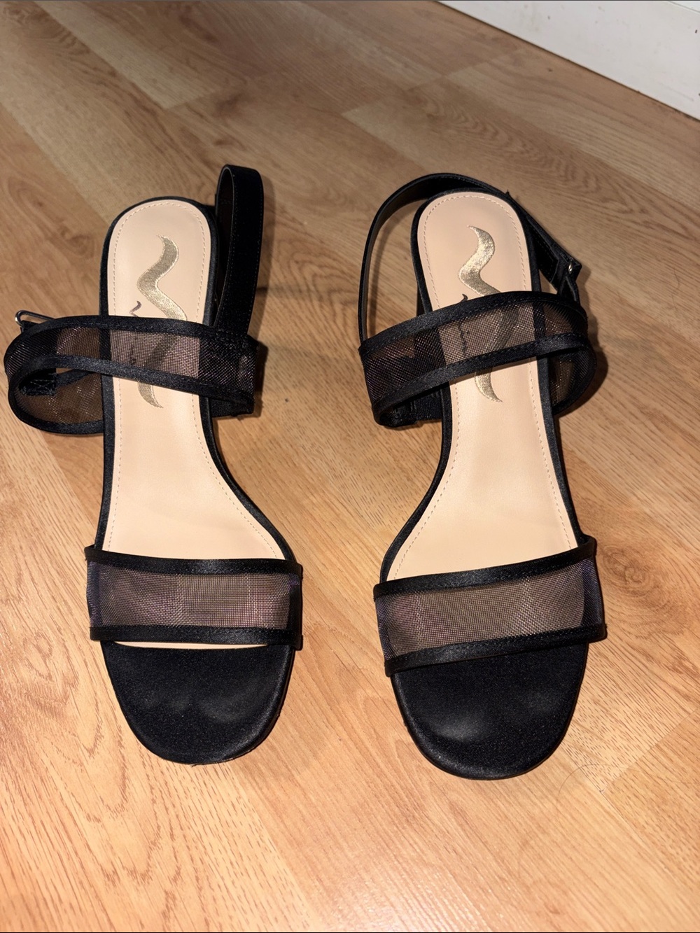 Nina Qirin Sandal - Worn Once